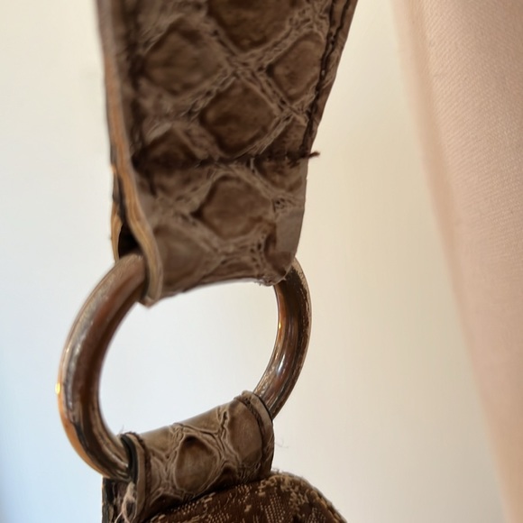 🩵Vintage Y2K GUESS Hobo Bag with Faux Leather Straps | G Logo Clasp Rhinestones - Picture 7 of 16